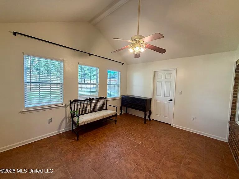 3406 Hermitage Ct — Photo 19