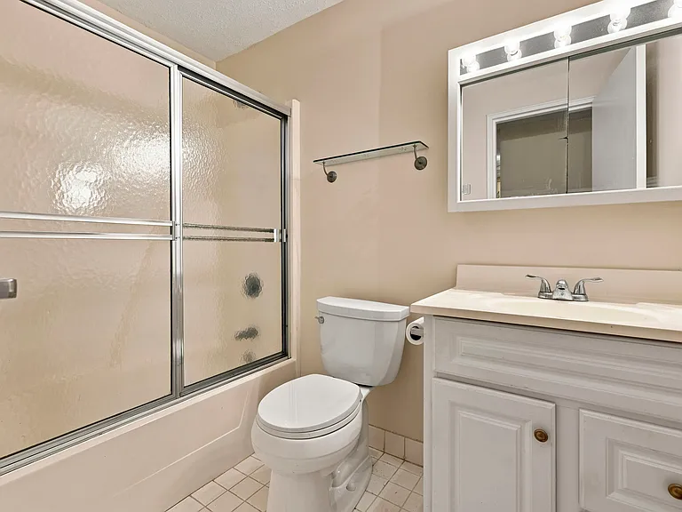 147 Sylvan St #12A — Photo 21