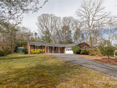 92 N Greenwood Forest Dr, Etowah, NC, 28729