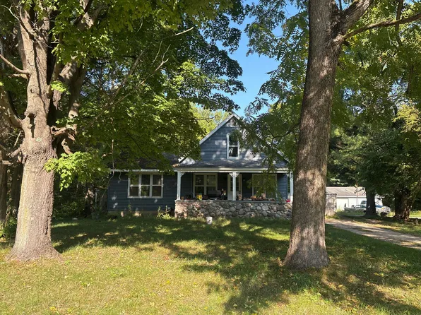 46644 M 40, Paw Paw, MI 49079