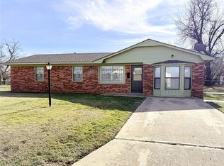 201 W Washington Ave, Chickasha, OK 73018