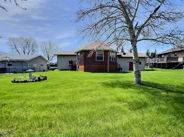 218 9th St NW, Beulah, ND 58523