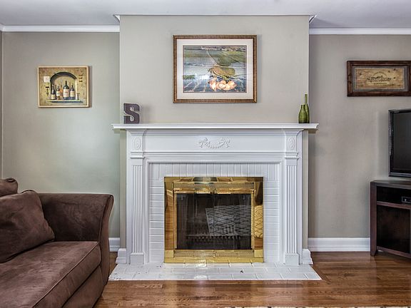 4th image of 8649 Rosalie Ave