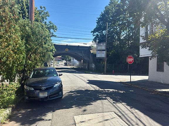 4th image of 536 Joyce St