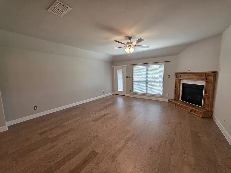 11745 Wulstone Rd — Photo 15