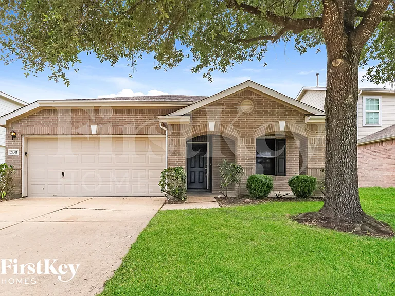29311 Legends Hill Dr — Photo 1
