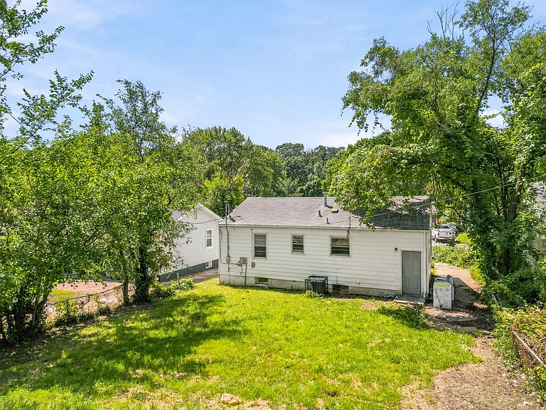 8515 Jenny Dr — Photo 47