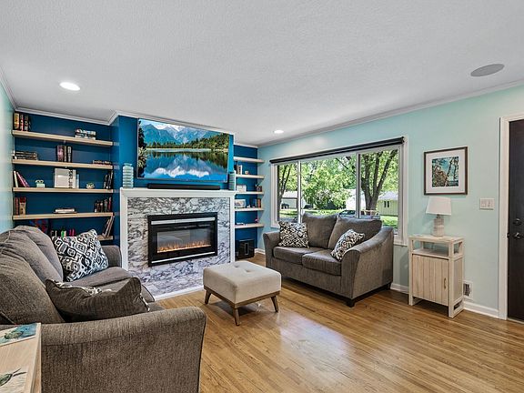 4th image of 8472 Kell Ave S