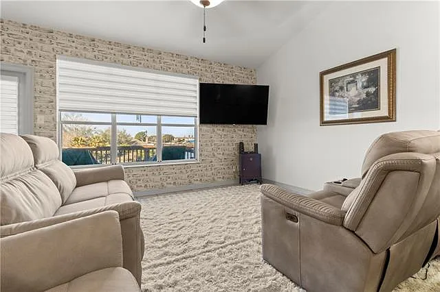 820 Marina Dr #305 — Photo 5