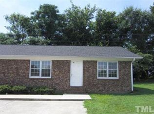 6 Coats Cir, Benson, NC 27504