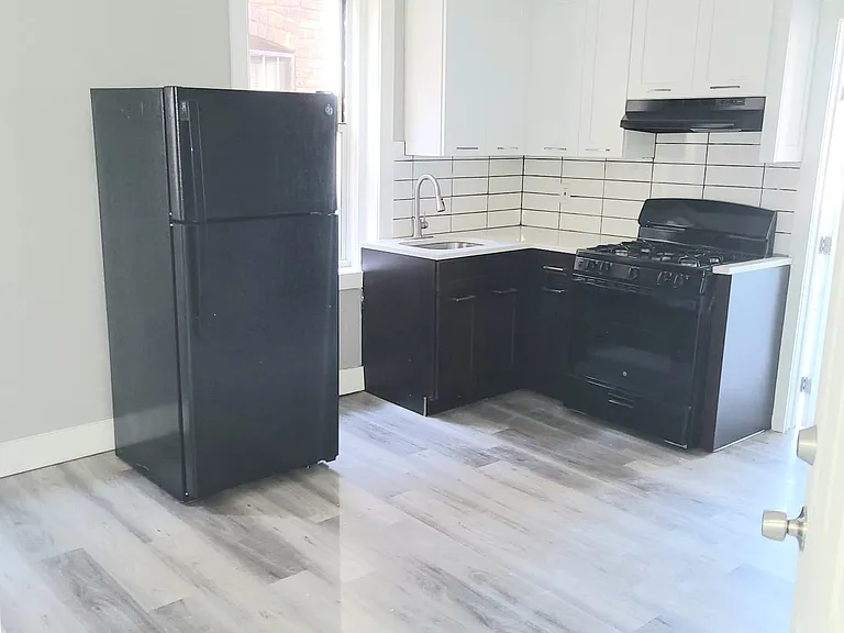 168 Bloomfield Ave #2LA — Photo 2