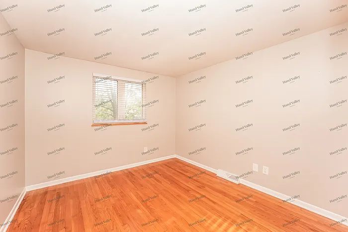 6039 Sherwood Dr — Photo 9