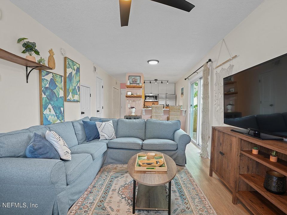 1st image of 537 6TH Avenue S