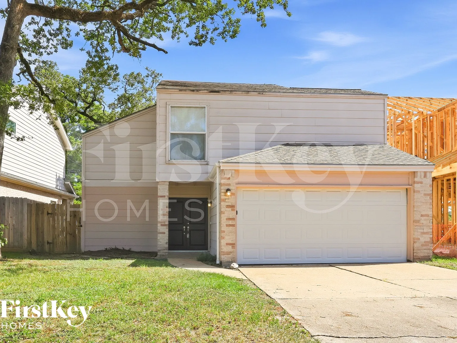 3 bed, 2.0 bath, 1920 sqft, $1,965 — Photo 2