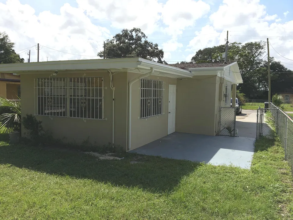 629 Indiana St #2