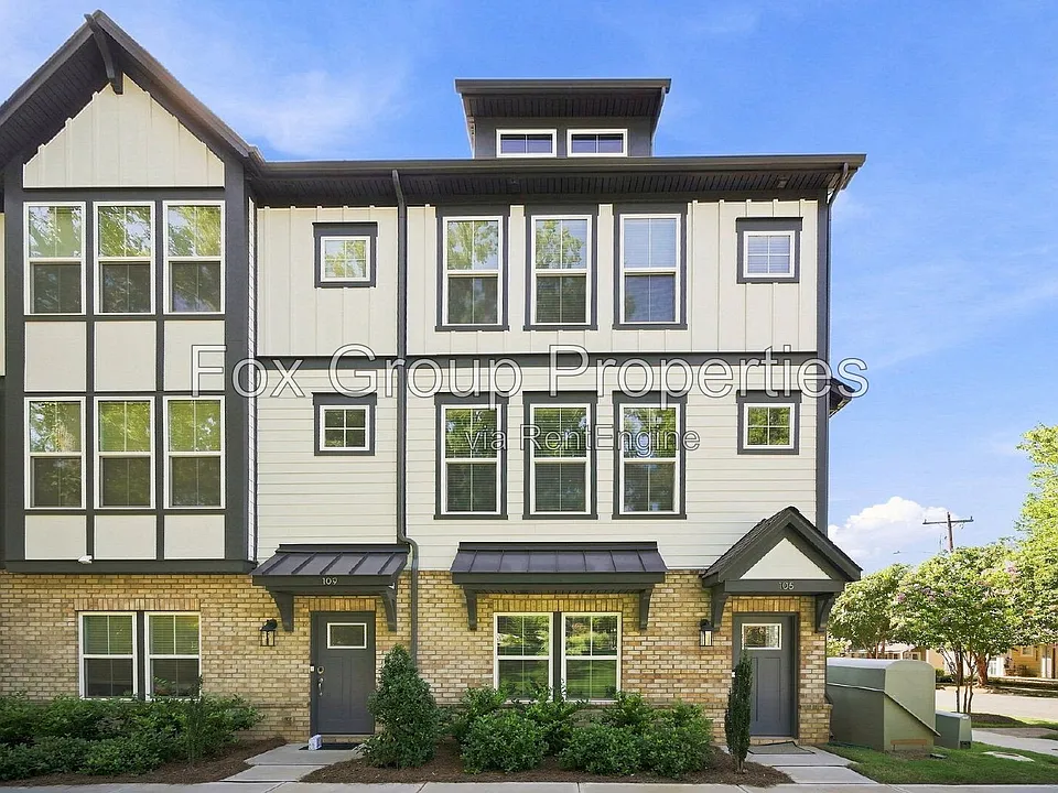105 Goodson Pl