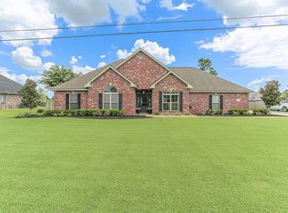 827 S Kade Ln, Lake Charles, LA 70605