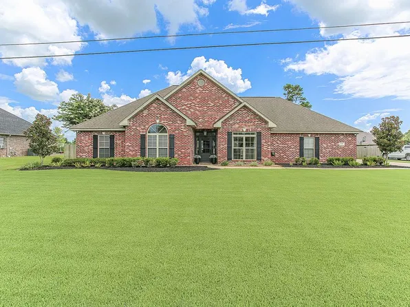 827 S Kade Ln, Lake Charles, LA 70605