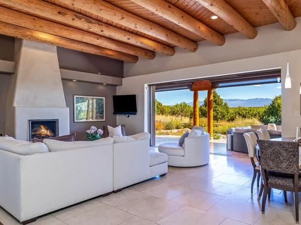 5 Escopeta Pl, Santa Fe, NM 87506