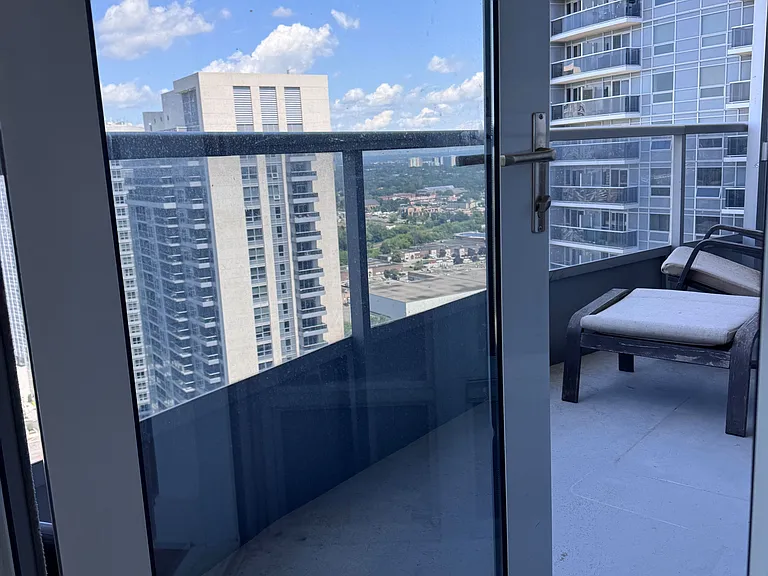 125 Village Green Sq #2909 — Photo 13