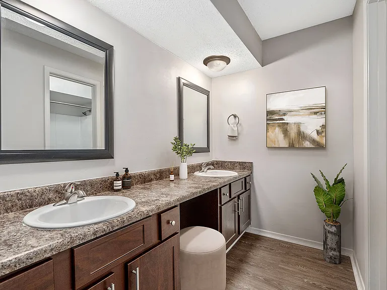 The Oakley at Hillcrest — Photo 7