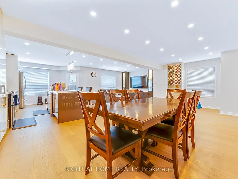 1300 Ravencliffe Ct — Photo 34