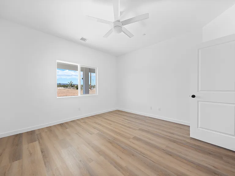 3878 Hilton Ave — Photo 25