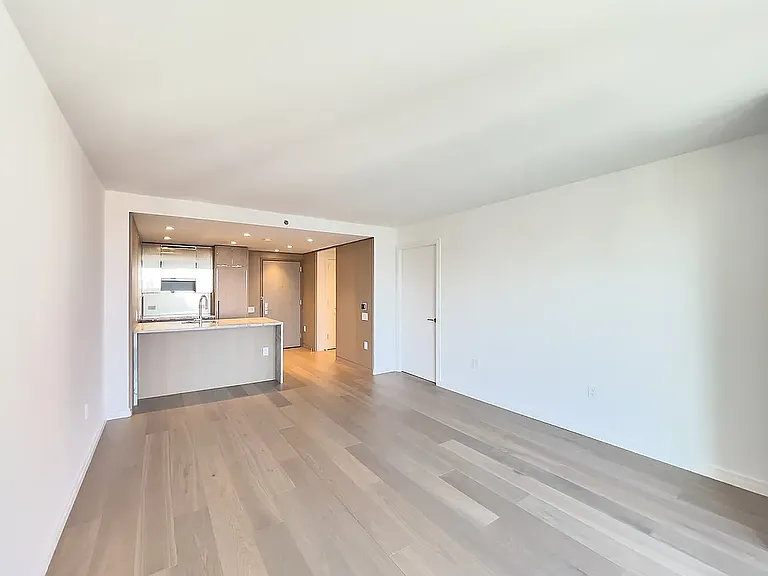 111 W 56th St #34B — Photo 9