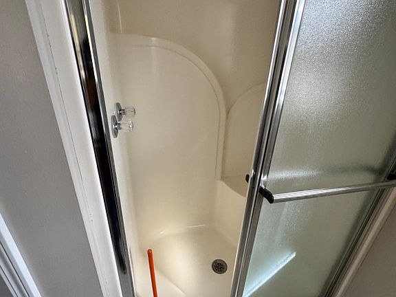 4th image of 1339 Craig Rd