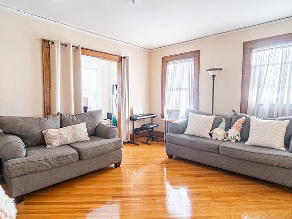 4th image of 36 Stewart Ave