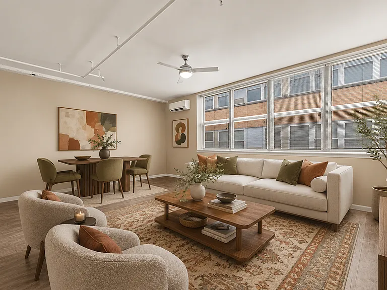 4242 Lindell — Photo 14