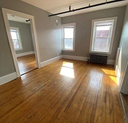 5th image of 145 Main St APT 18