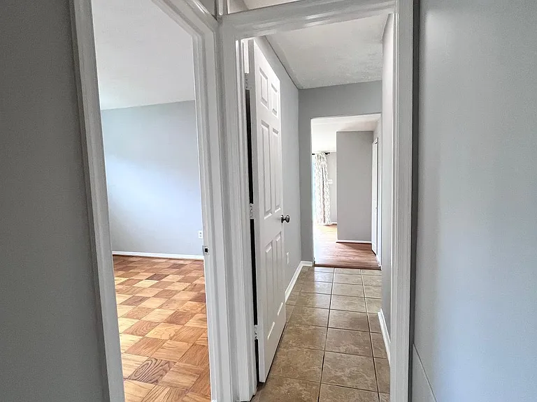 5350 Ravensworth Rd — Photo 32