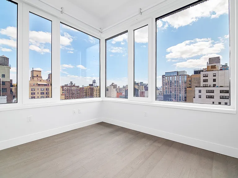 200 E 23rd St #14G — Photo 5