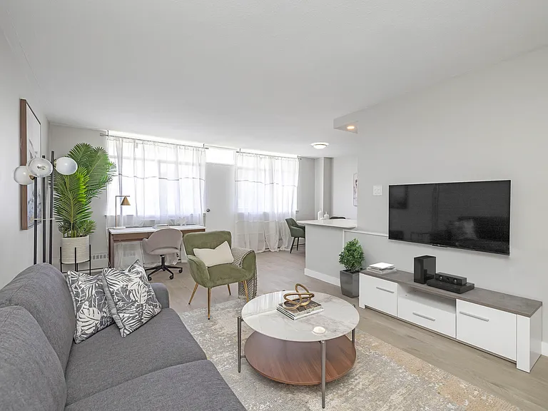 210 Markland Dr — Photo 4