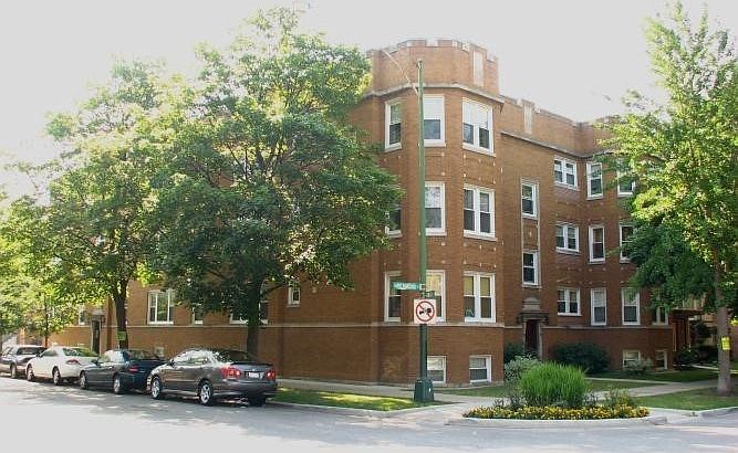 1st image of 2915 W Granville Ave APT 1E