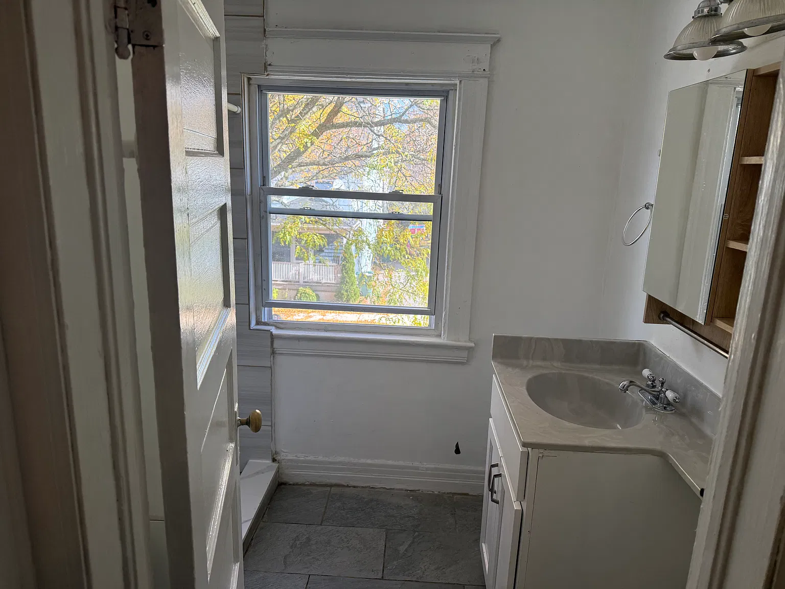 3 bed, 1600 sqft, $1,450 — Photo 3
