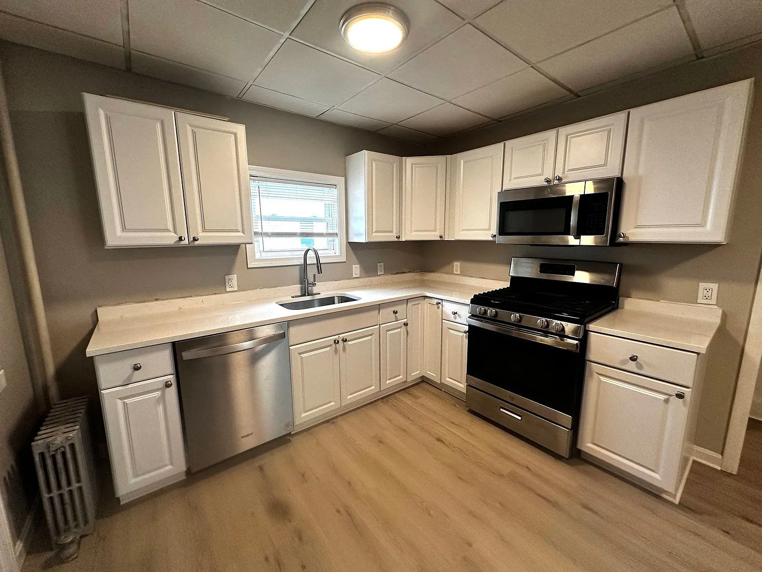 1 bed, 1.0 bath, $1,895 — Photo 1
