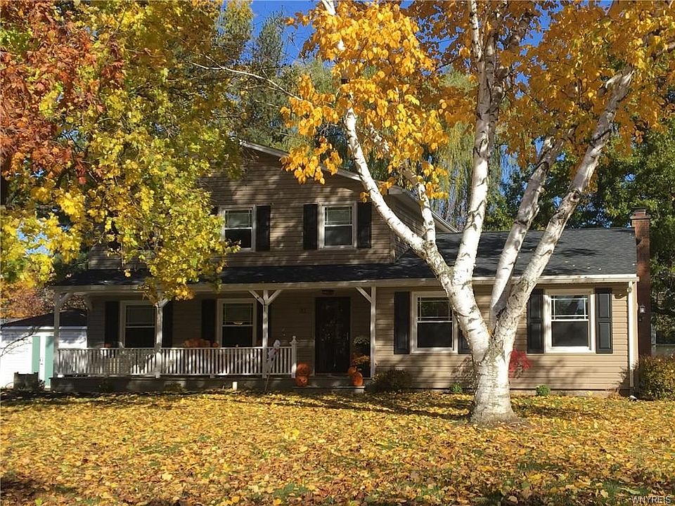 1st image of 32 Sleepy Hollow Ln