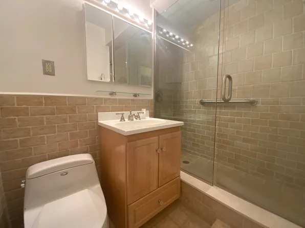 270-10 Grand Central Parkway image 12 of 17