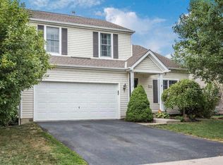 378 Cobblestone Dr, Delaware, OH