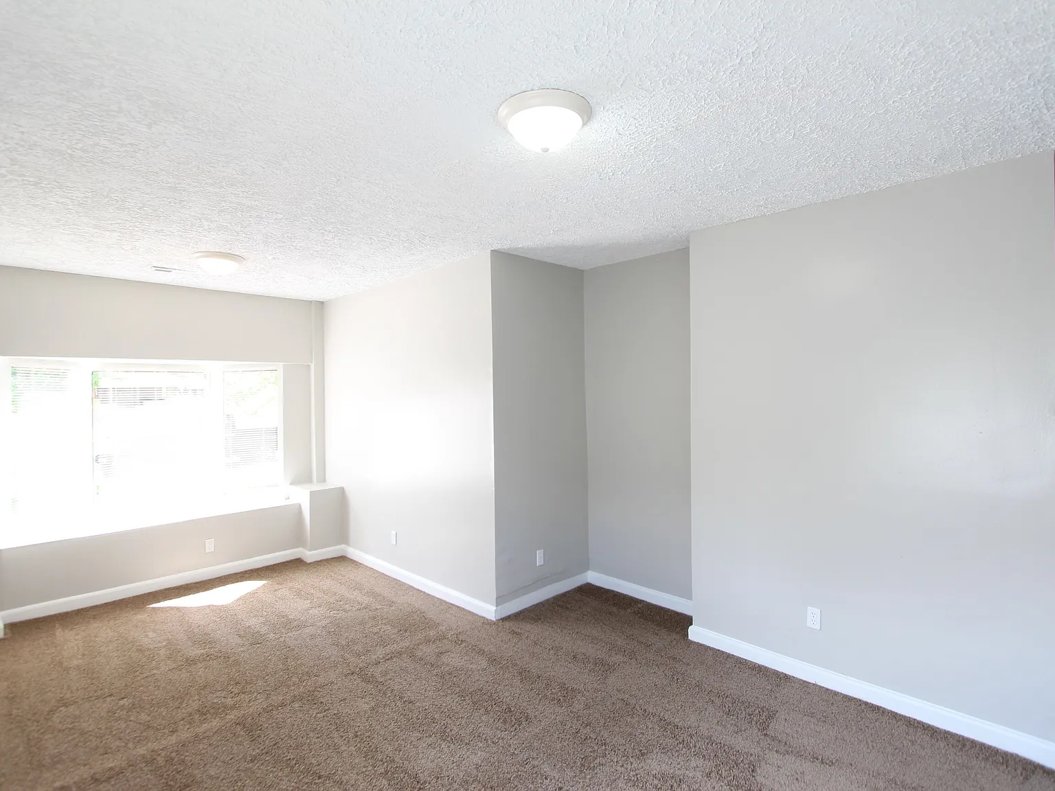 2701 Avenue J - 1 — Photo 4