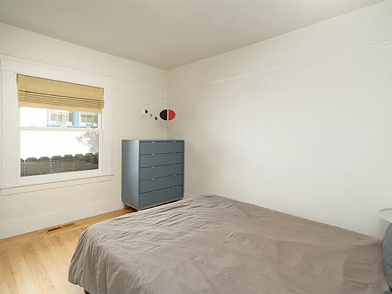 920 Ramona Ave — Photo 14