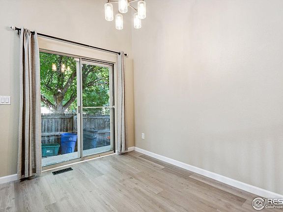 5th image of 3023 W 107th Pl #A