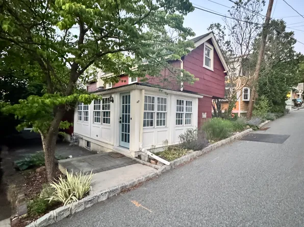 15 Whitfield Pl, Mount Tabor, NJ 07878