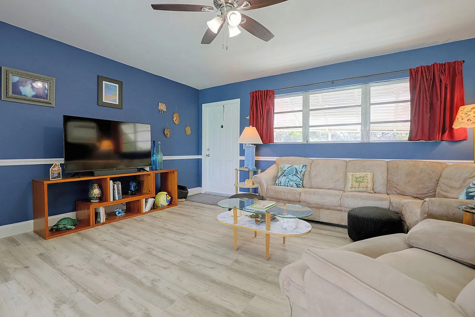 3 bed, 2.0 bath, 1151 sqft, $4,432 — Photo 3