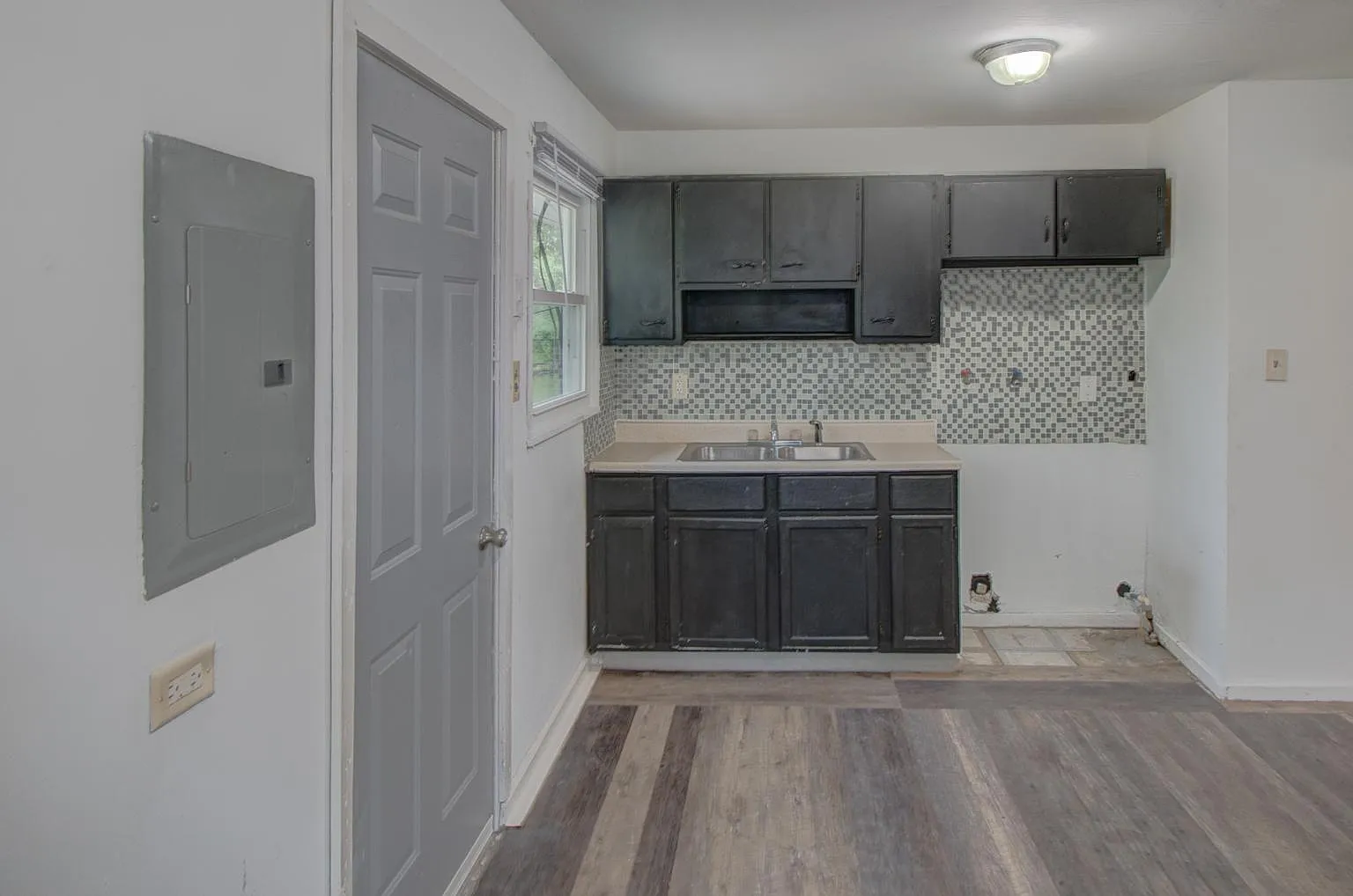 2 bed, 766 sqft, $1,250 — Photo 3