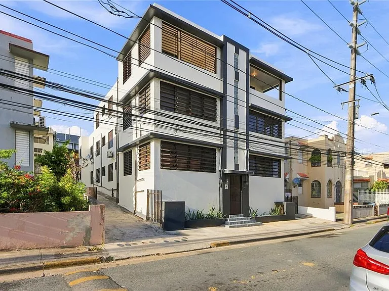 Calle Pineiro #67 Urb. Garcia Ubarri Apt. 1 — Photo 11