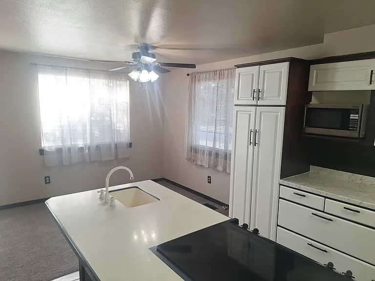 213 Sharon Ave E — Photo 23