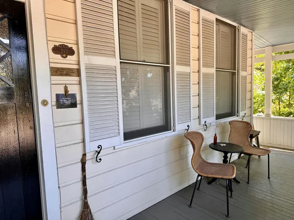 212 Nevada St, Nevada City, CA 95959